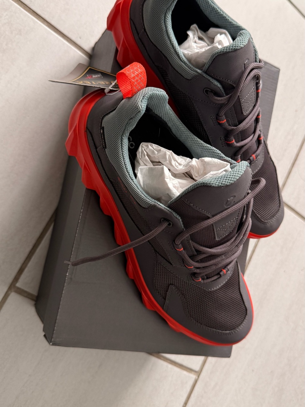 Ecco MX GORE-TEX Gray and Red Trail Sneakers size 10